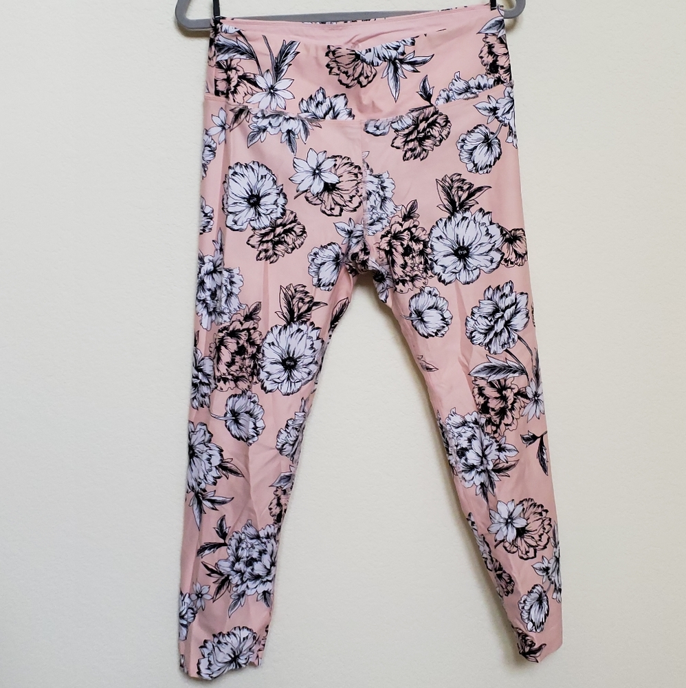 NWOT 💕 Calvin Klein Performance Floral Leggings